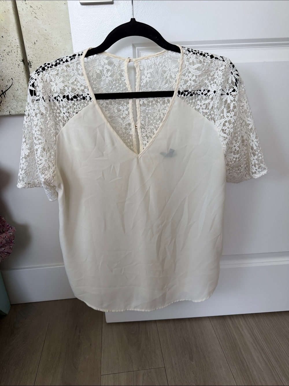 Women's Cream Lace Sleeve V-Neck Blouse